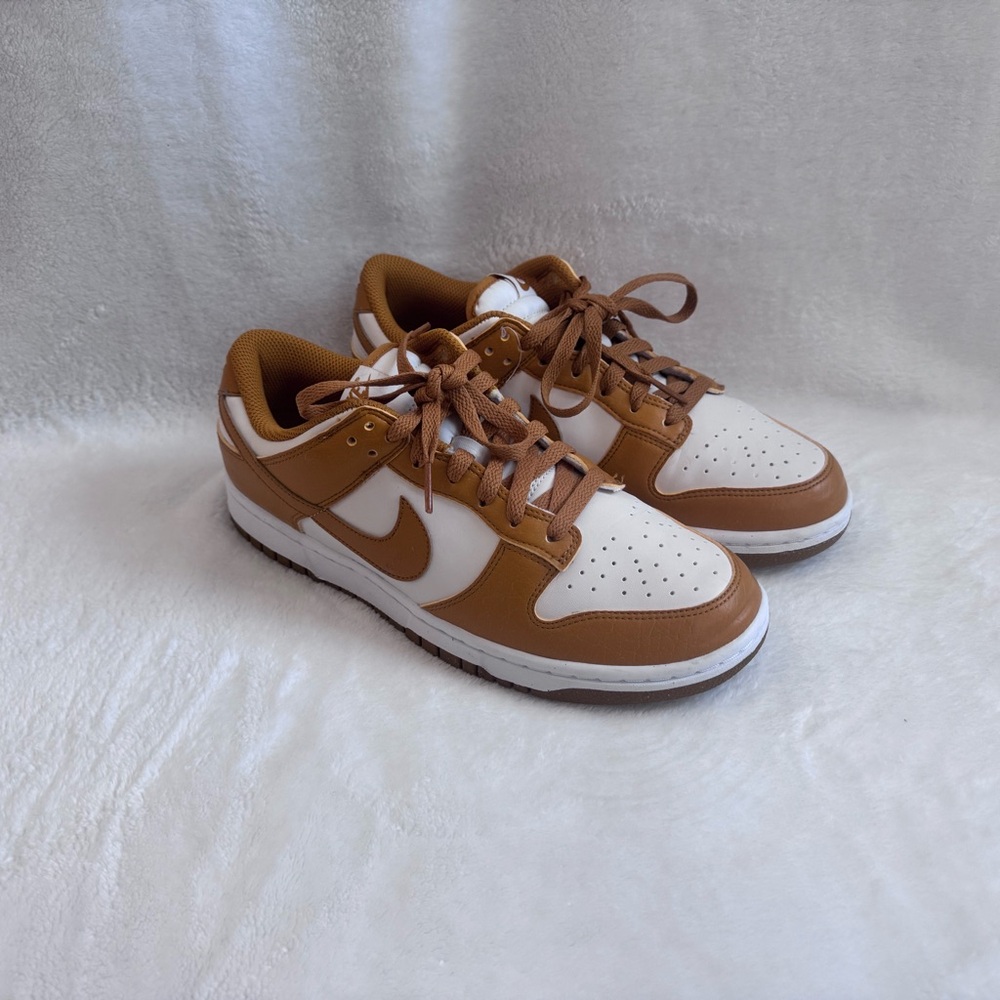 Nike Dunk Low Women’s 9.5/Men’s 8 Shoe
